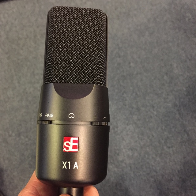 Musicland music shop - se_x1a_condenser_microphone