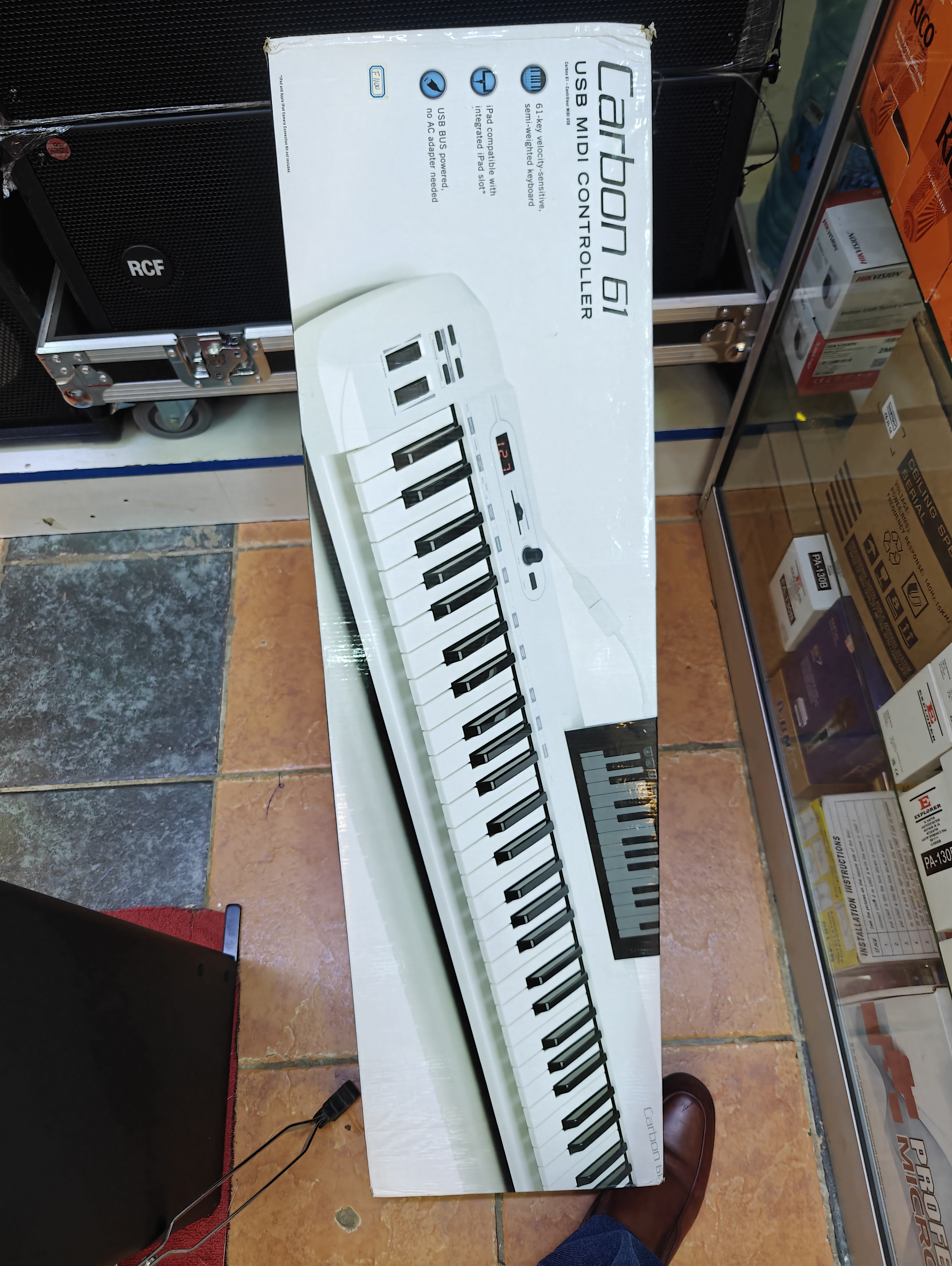 Samson Carbon 61 USB MIDI Controller