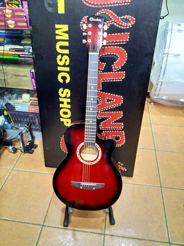 Medium Accoustic guitar