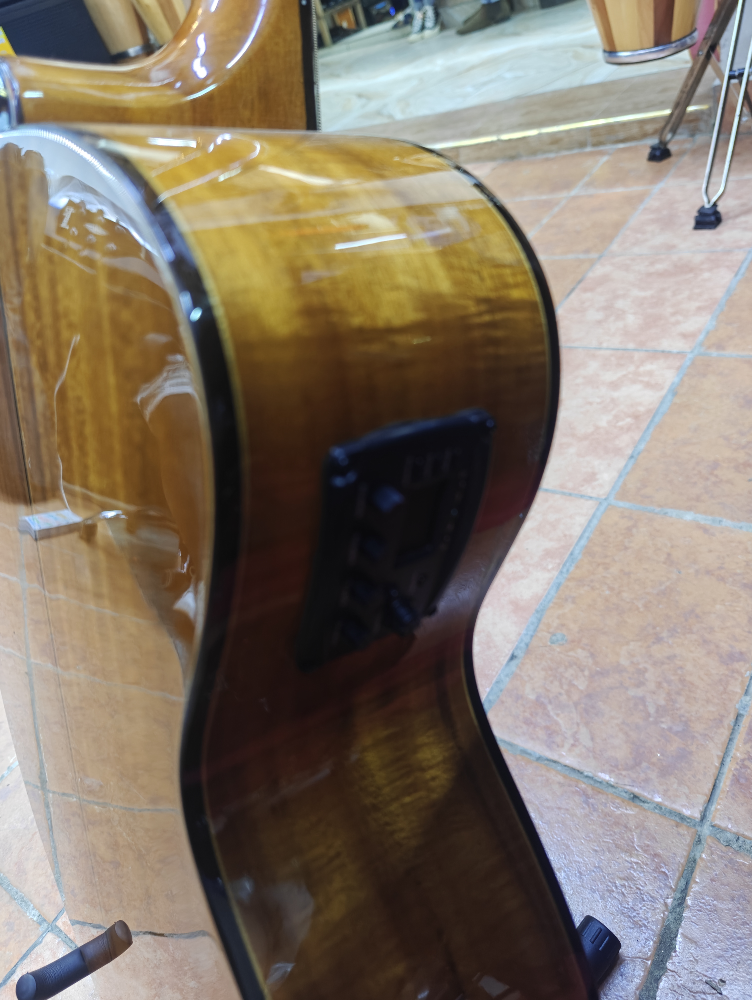 High-quality semi acoustic 