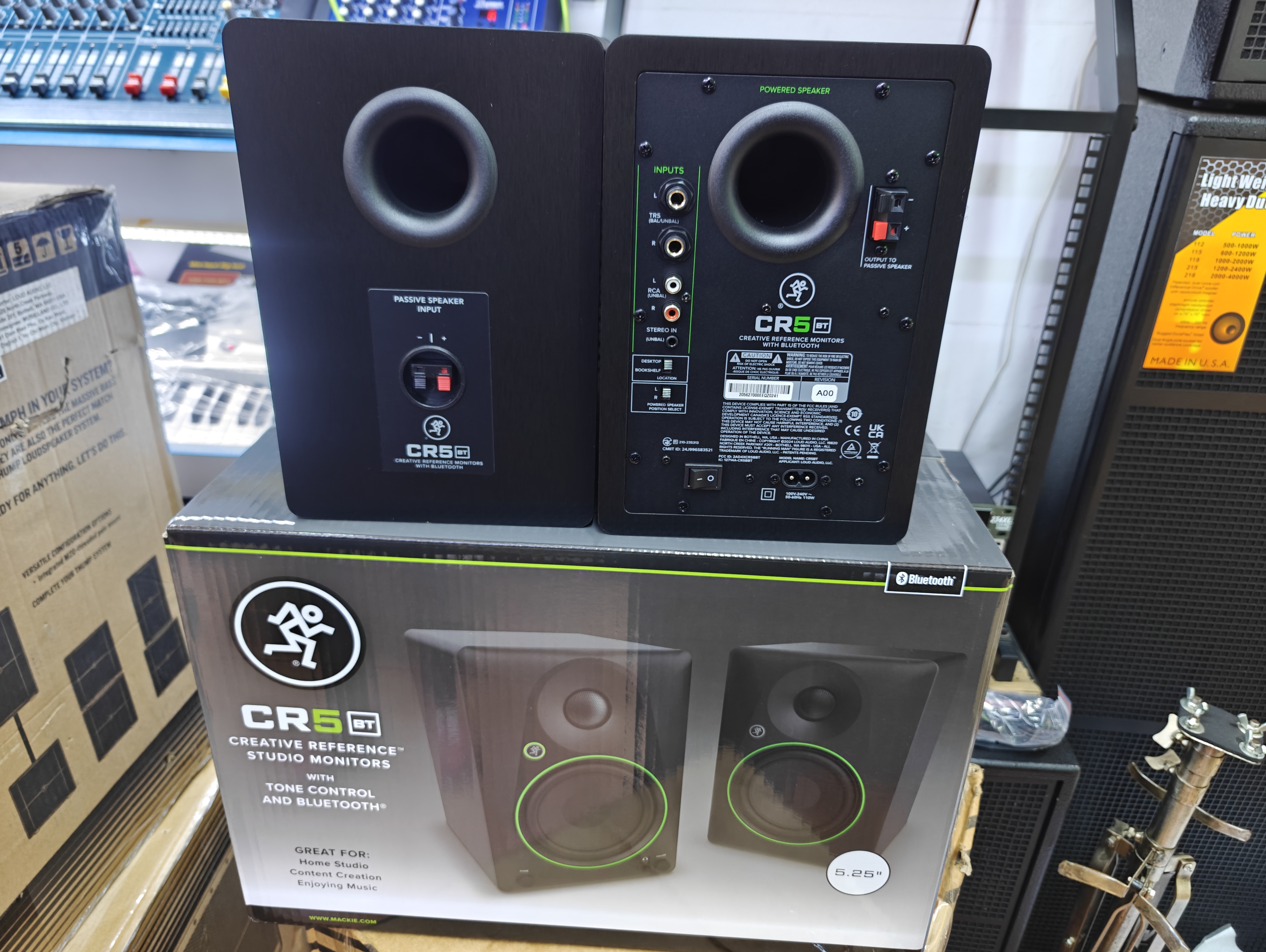 Mackie CR5BT 5.25" Powered Studio Monitor