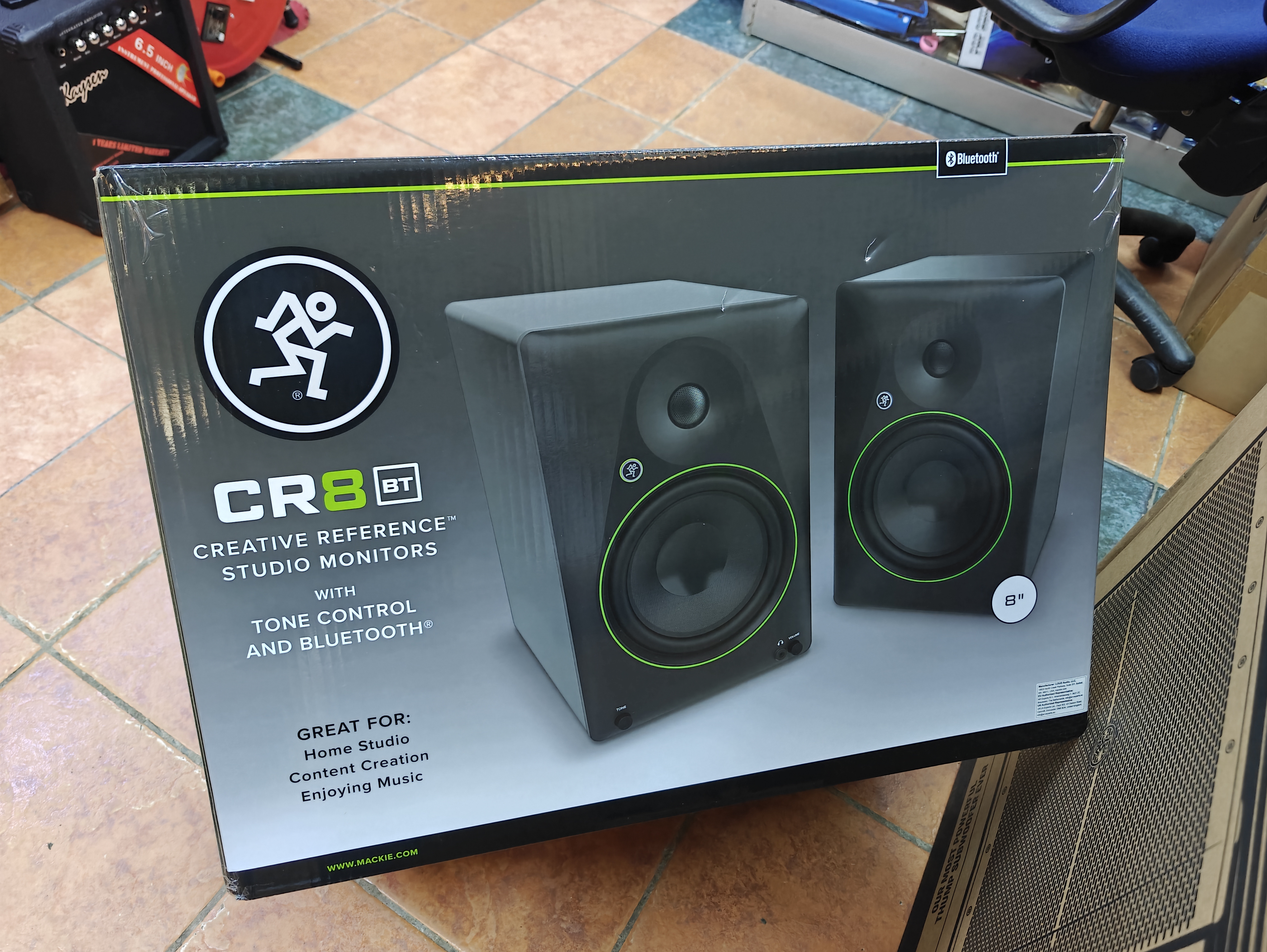 Mackie CR8BT Studio Monitors