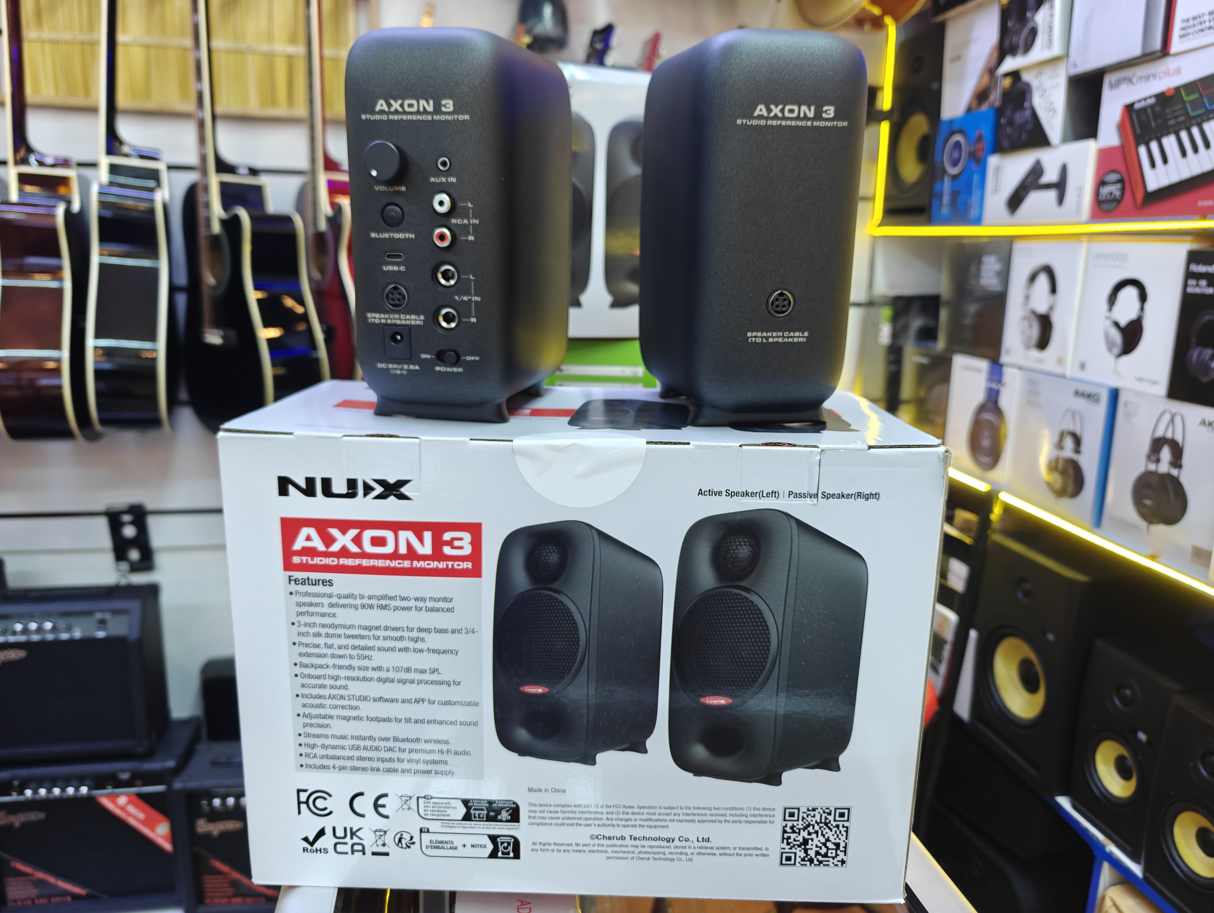 NUX Axon 3 Studio Monitors Pair