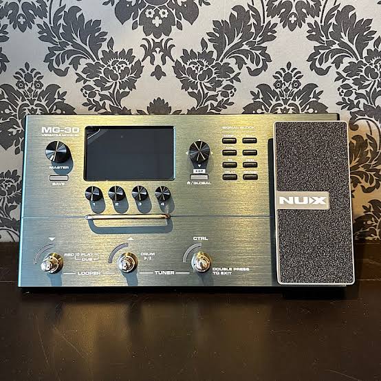 NUX MG-30 Guitar Multi-Effects Guitar/Bass/Acoustic