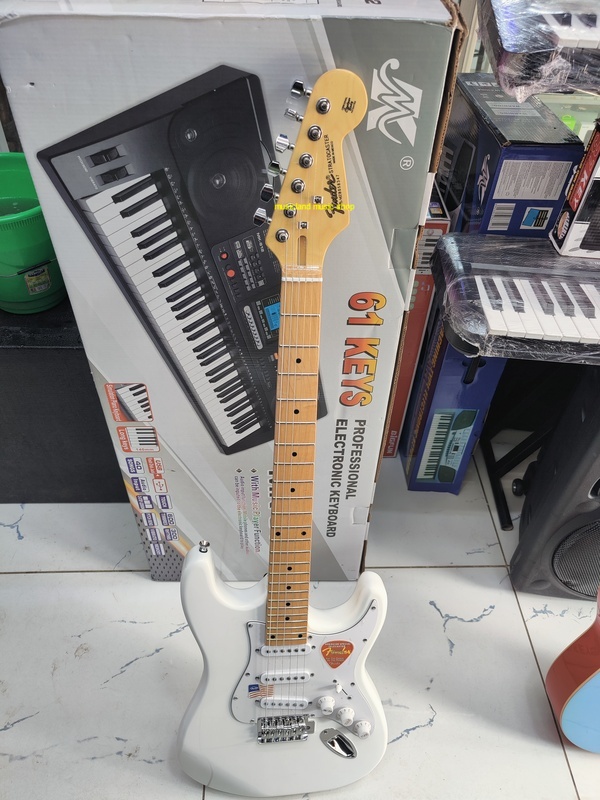 Fender stratocaster Electric Guitar 