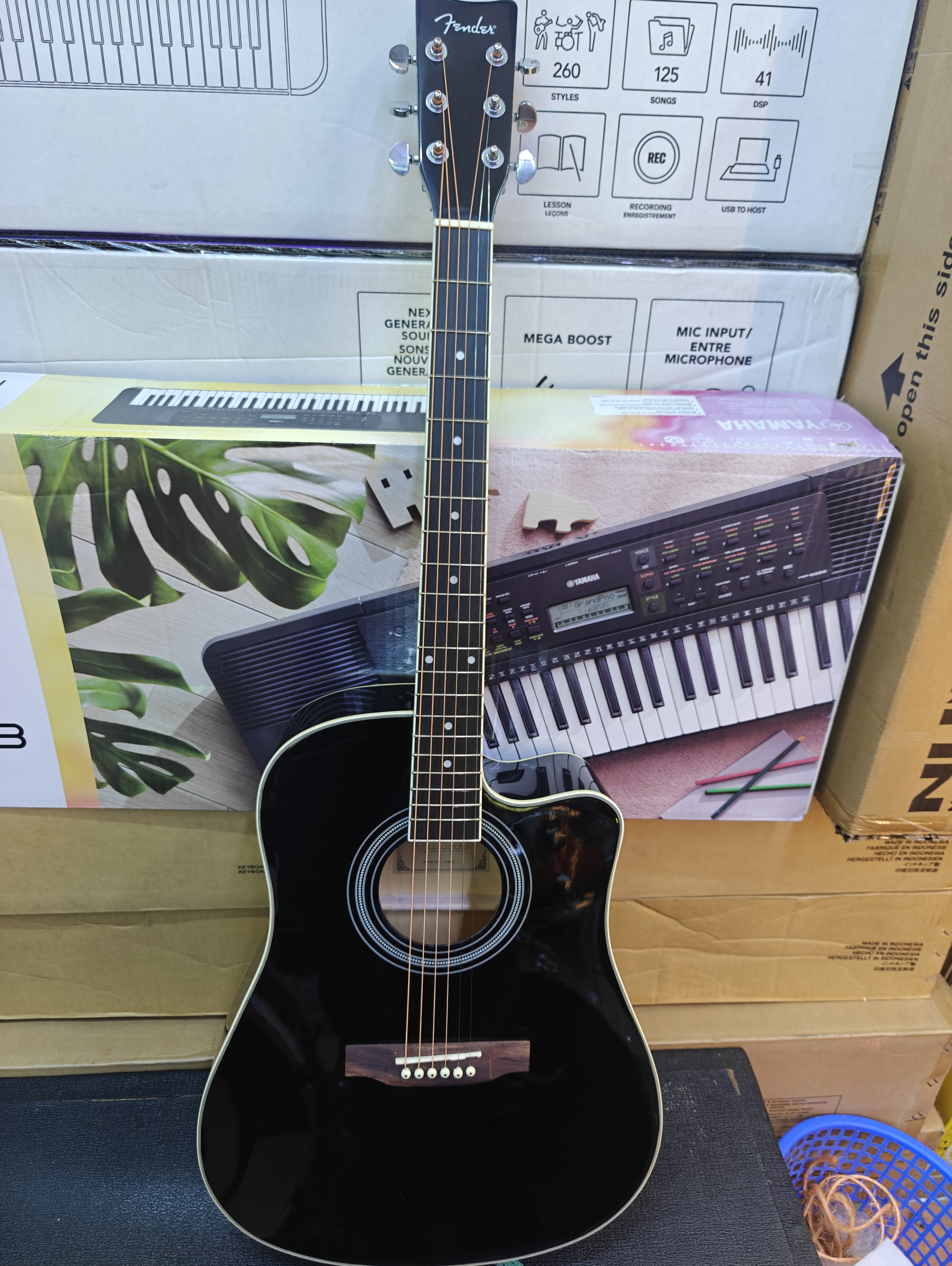 Fender 41-Inch full size acoustic guitar