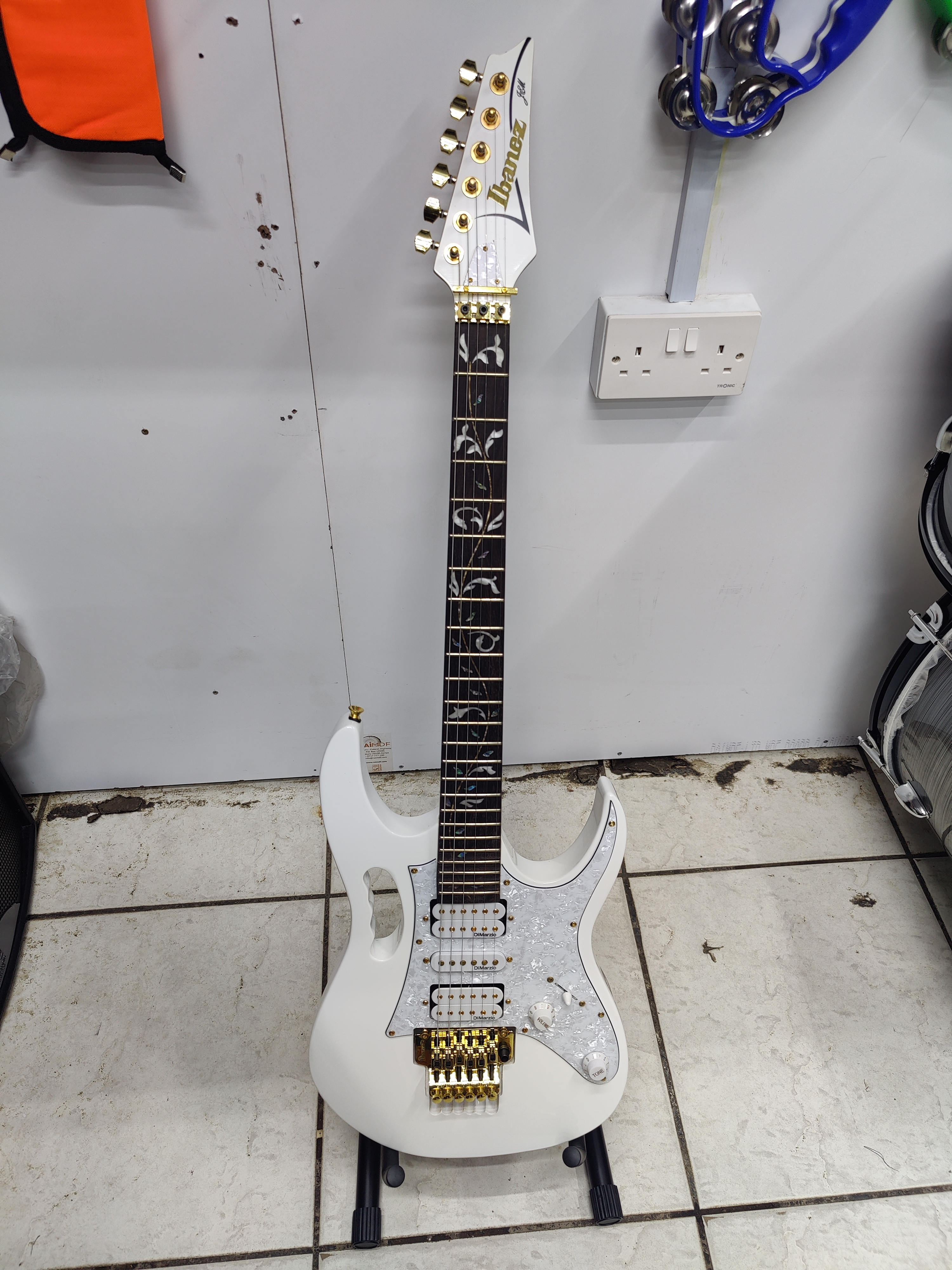 Ibanez JEM7 white