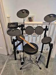 Yamaha DTX402K Electronic Drum Kit