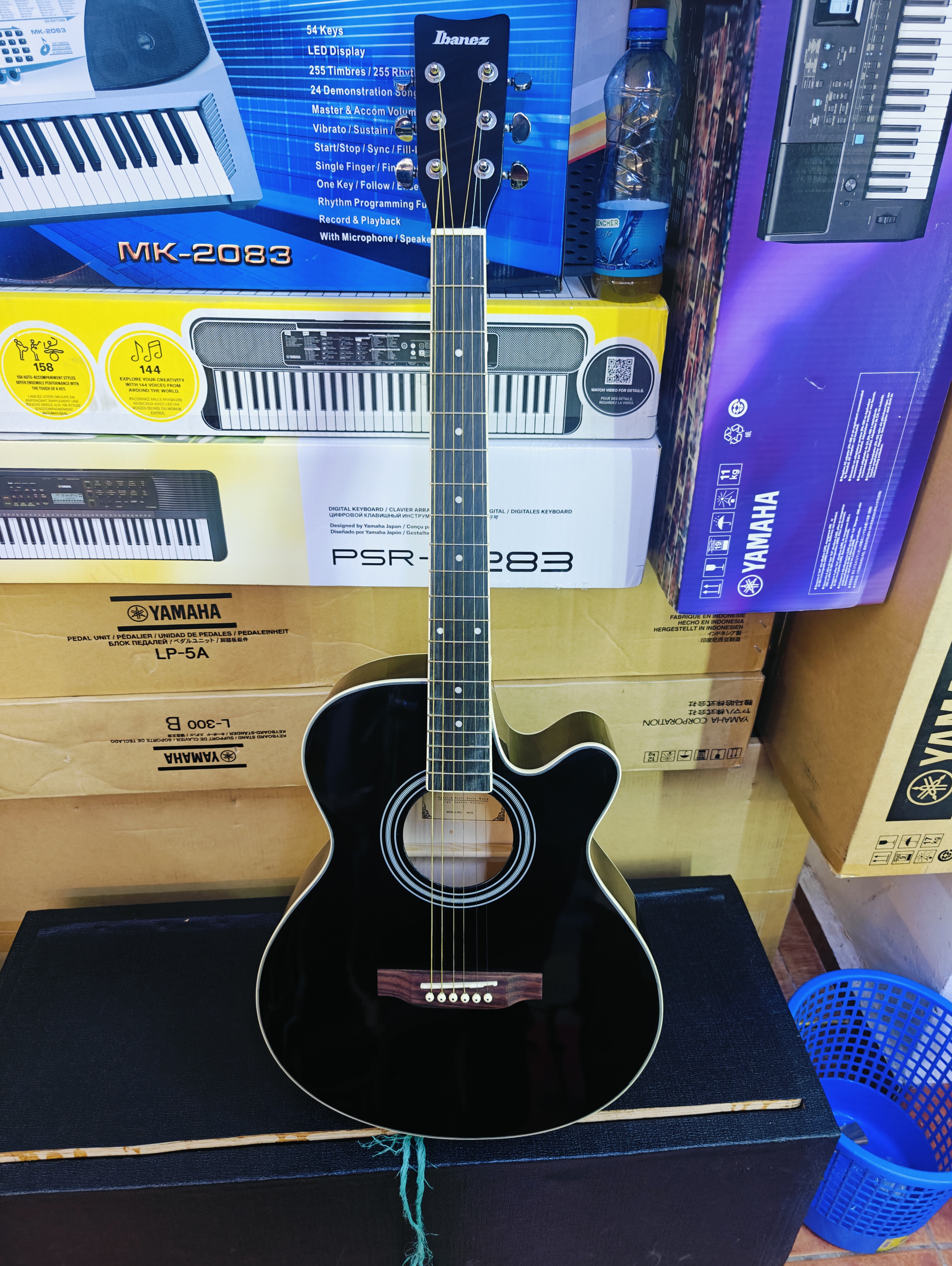 Ibanez Acoustic Guitar black Ibanez Acoustic Guitar black