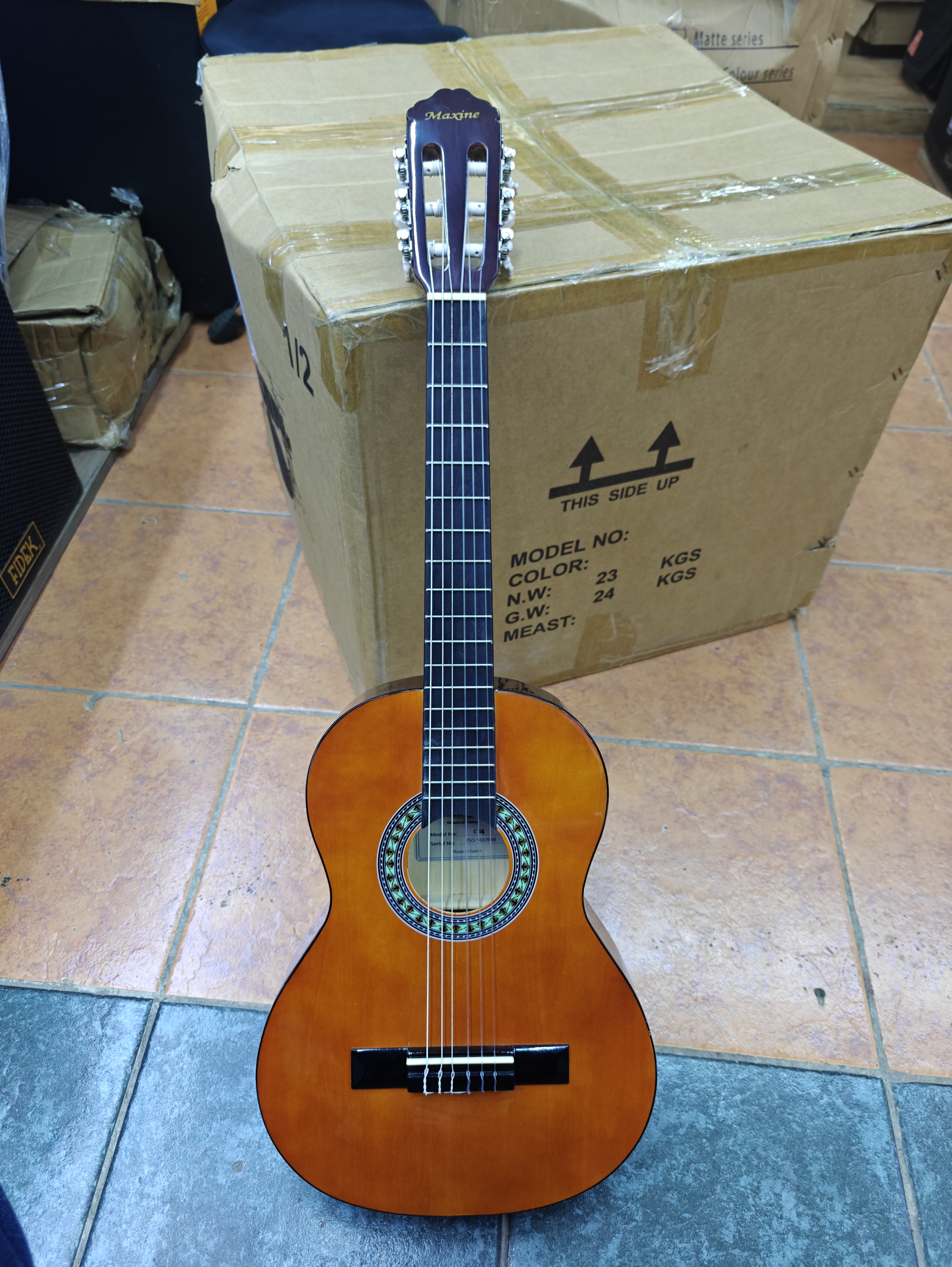 36 inch classical guitar