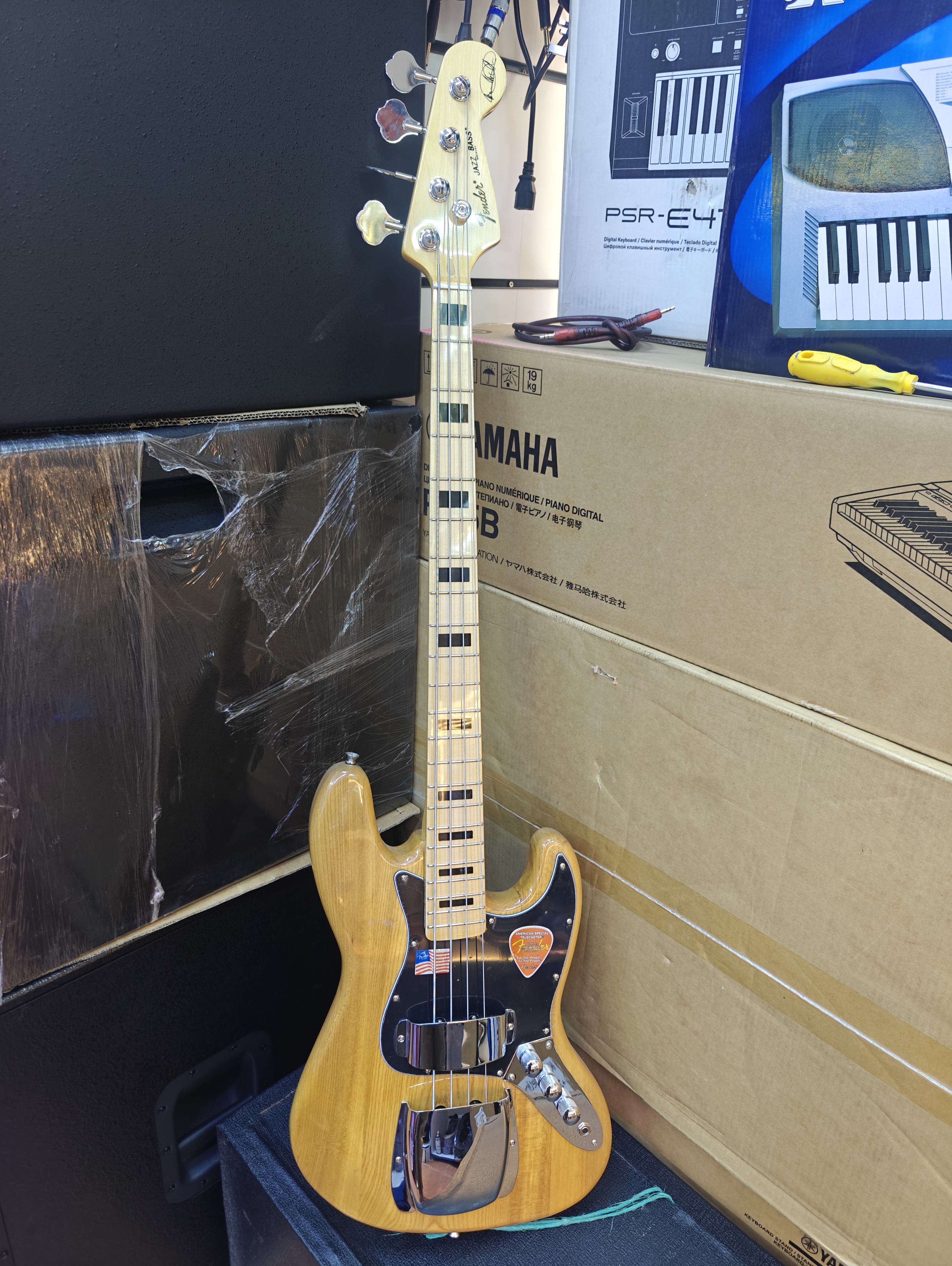 fender jazz bass 4 string