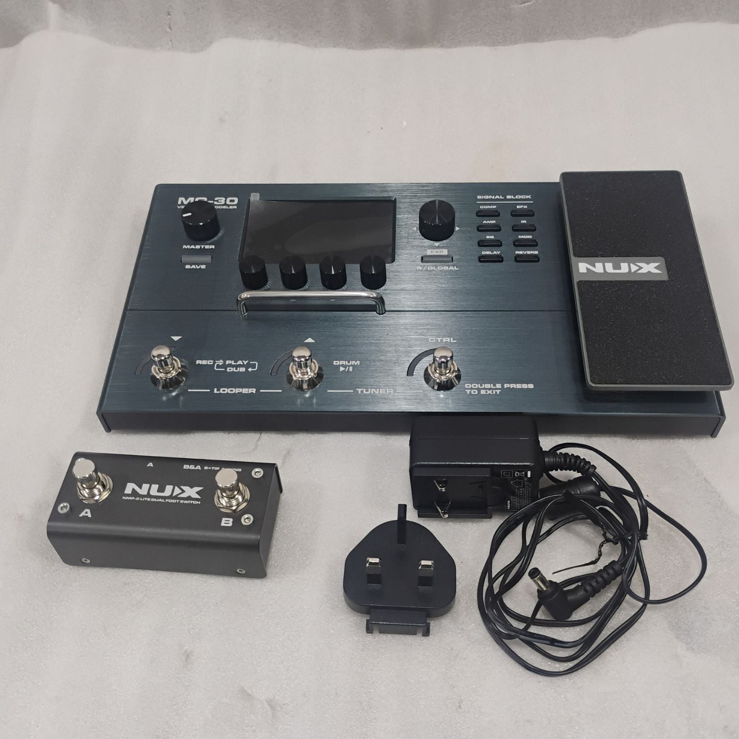 MG-30 versatile guitar multi-effects modeler pedal front view