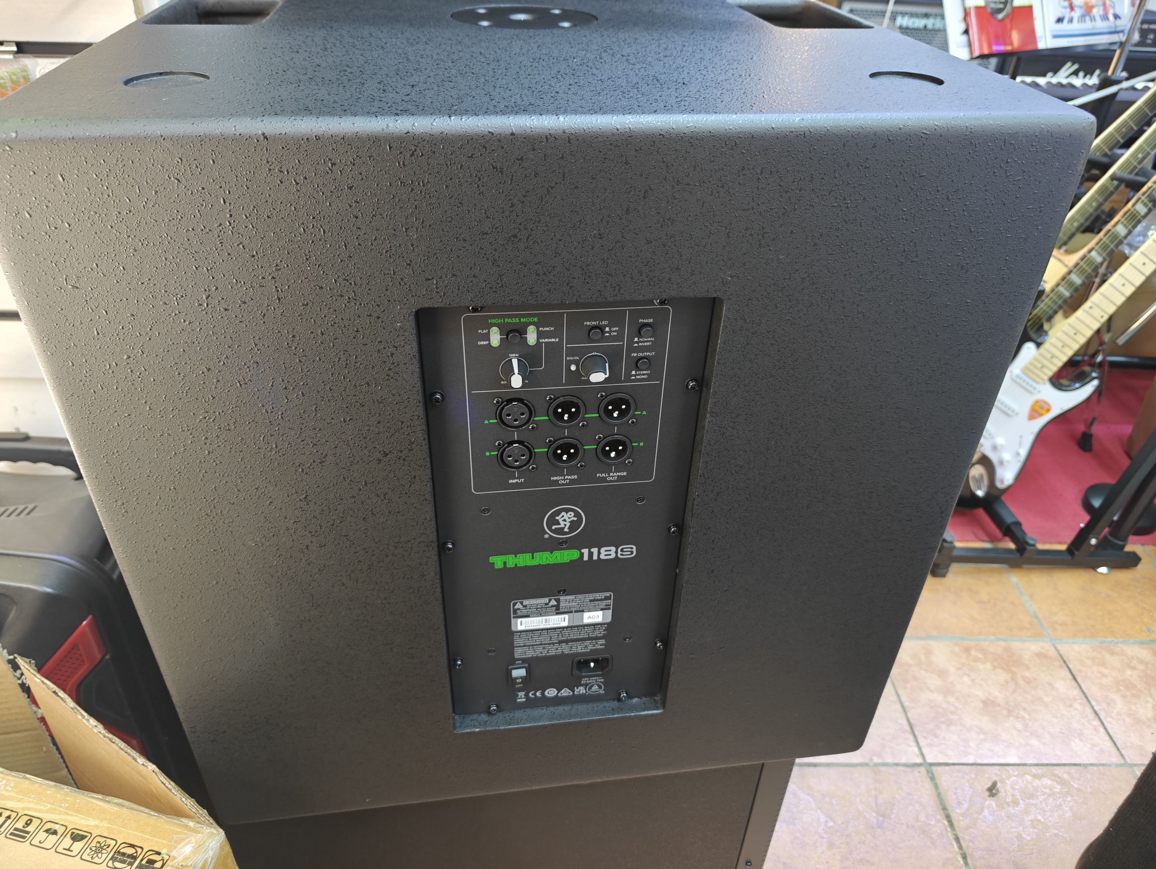 Mackie Thump118S Powered Subwoofer