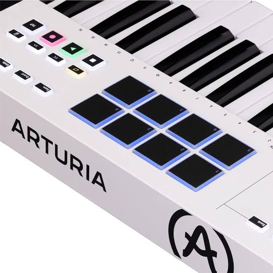 Arturia KeyLab Essential mk3 61 61-Key USB MIDI Controller Keyboard with RGB Pads, Faders, LCD Display and DAW Integration