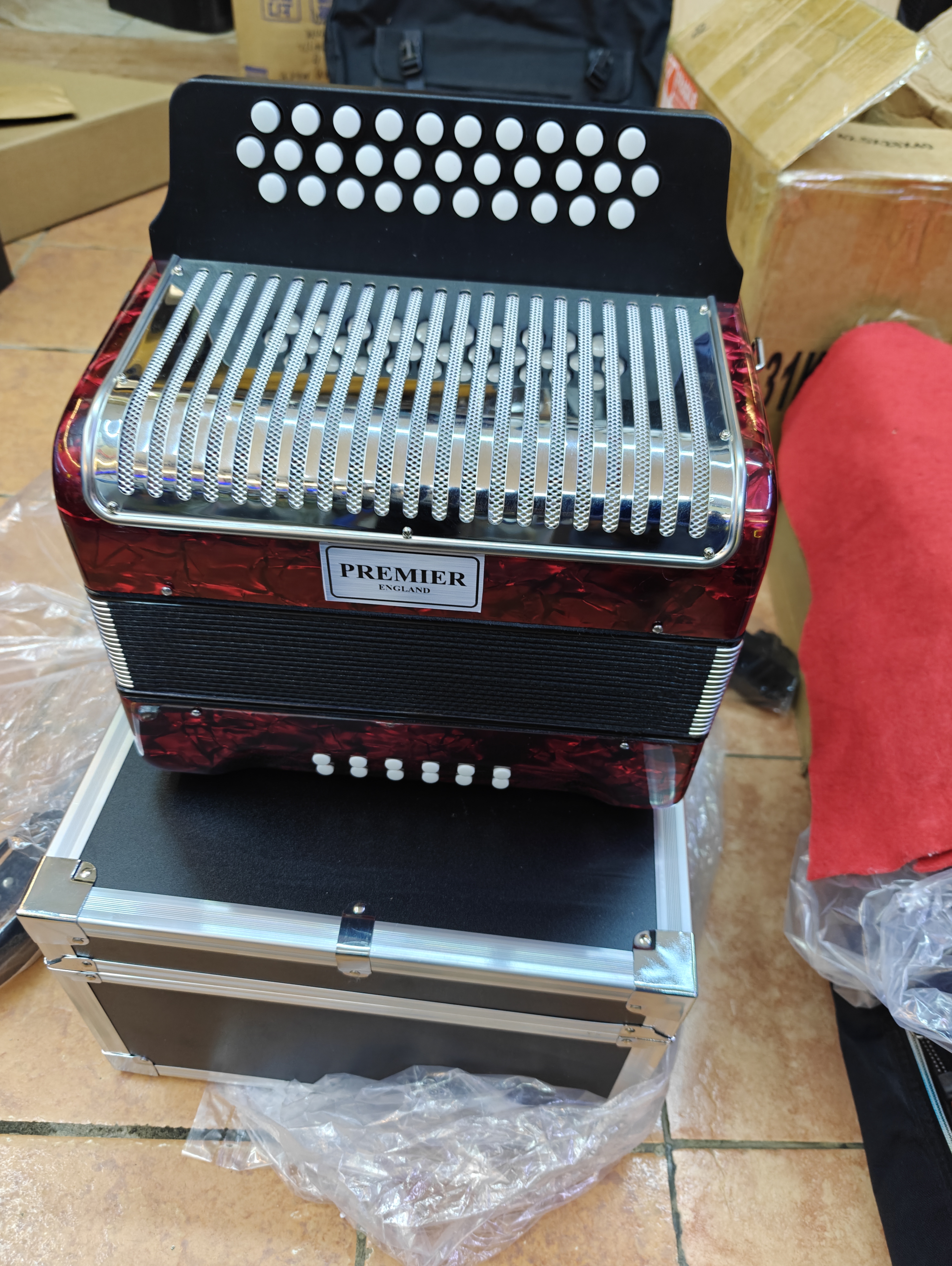 Accordion12 Bass 31 highs Diatonic