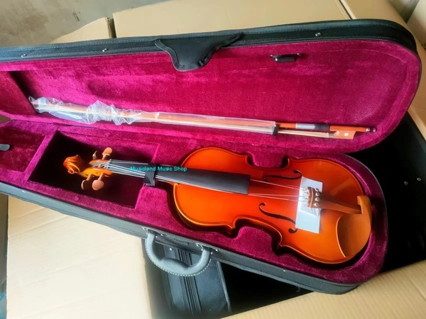 Maple leaf wooden violin