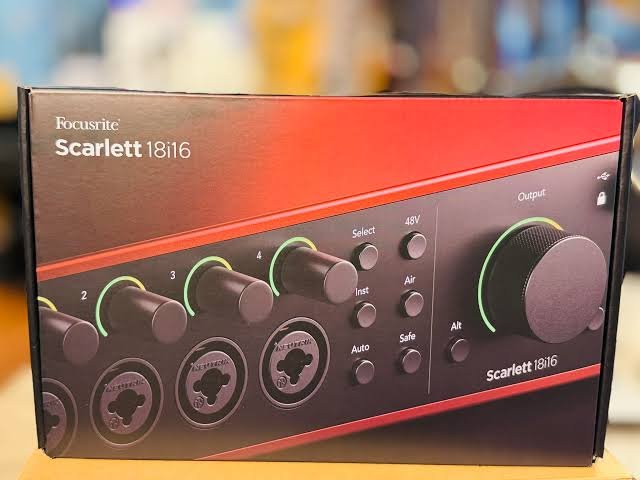 Focusrite Scarlett 18i16 4th Gen 18-in 16-out USB Audio Recording Interface Focusrite Scarlett 18i16 4th Gen 18-in 16-out USB Audio Recording Interface