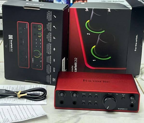 Focusrite Scarlett 2i2 4th Gen is a completely remastered 2-in, 2-out USB-C audio interface designed for musicians, podcasters, and producers Focusrite Scarlett 2i2 4th Gen is a completely remastered 2-in, 2-out USB-C audio interface designed for musicians, podcasters, and producers