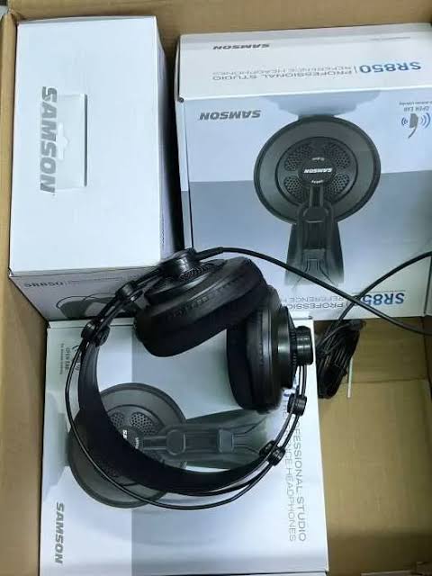 Samson SR850 Semi-Open Studio Reference Headphones with 50mm Neodymium Drivers, Velour Ear Cushions, Gold-Plated 3.5 mm Plug, and 6.35 mm Adapter.
