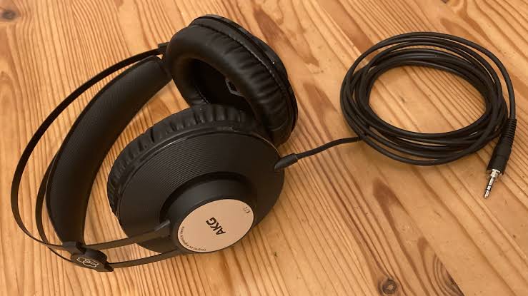 AKG Pro Audio K72 closed-back studio monitoring headphones with 40 mm drivers, extended frequency response, and comfortable over-ear design for recording, mixing, and music production