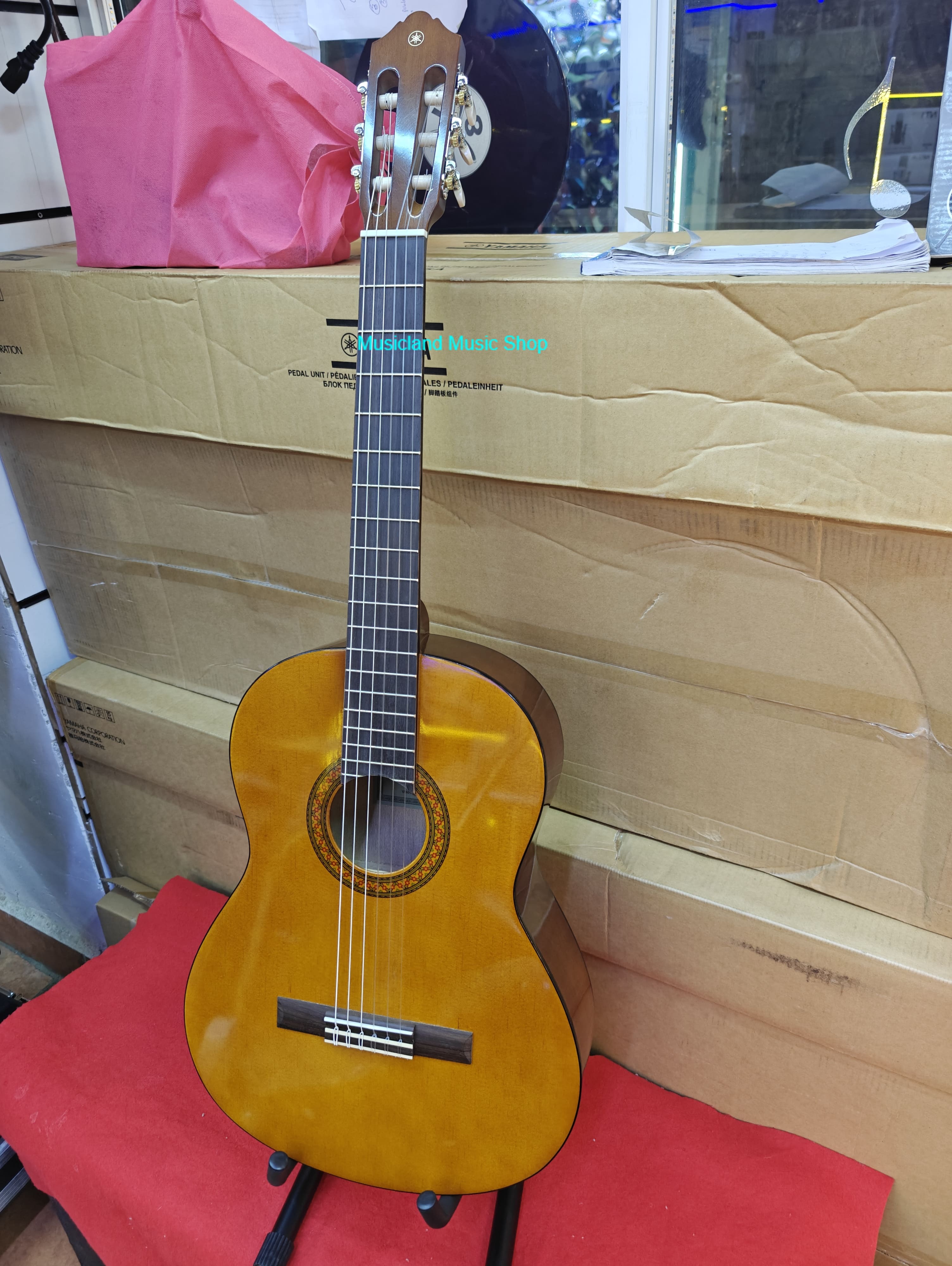 Yamaha C40 Full Size